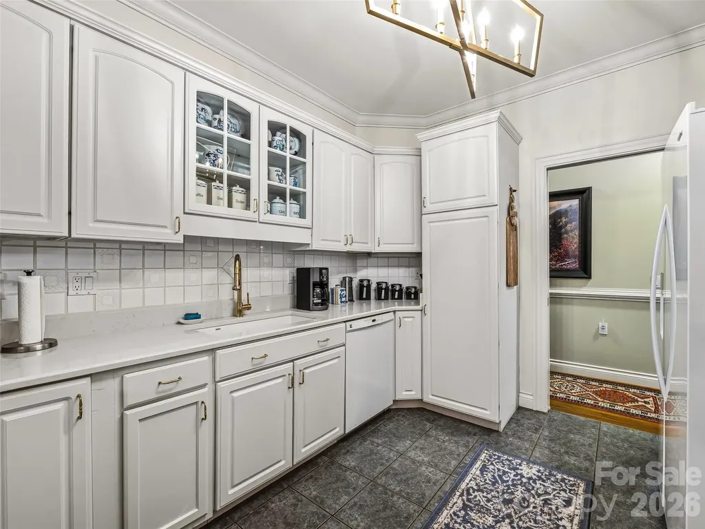 25 Clovelly Way Asheville NC 28803