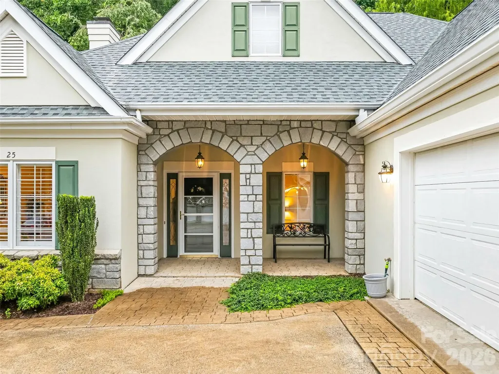 25 Clovelly Way Asheville NC 28803