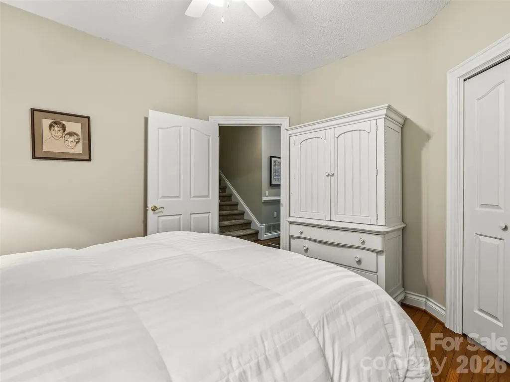 25 Clovelly Way Asheville NC 28803