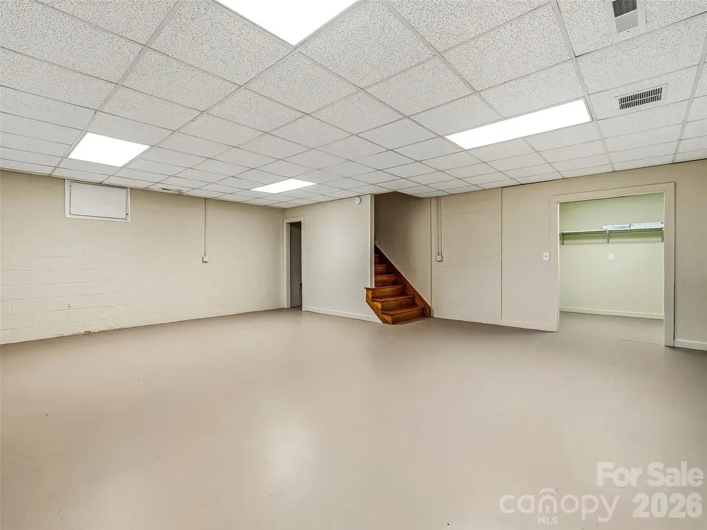 25 Clovelly Way Asheville NC 28803