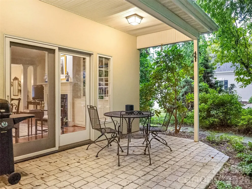 25 Clovelly Way Asheville NC 28803