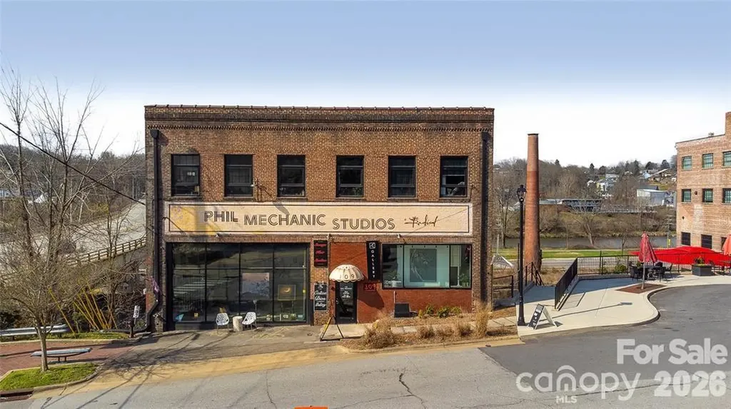 109 Roberts Street Asheville NC 28801