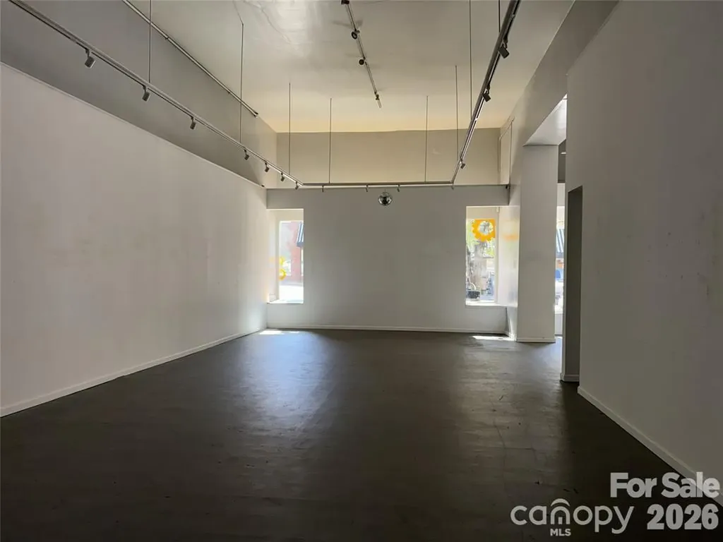 24 N Lexington Avenue Asheville NC 28801