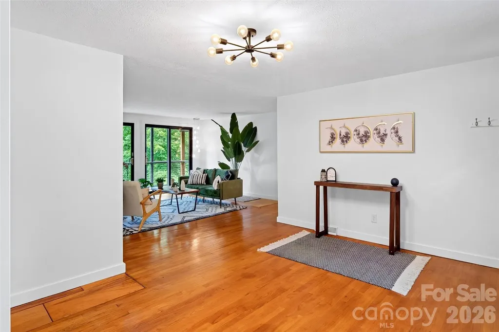 40 Mintz Lane Swannanoa NC 28778
