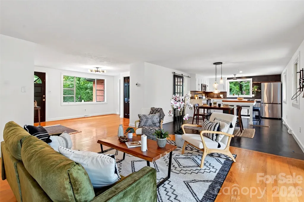 40 Mintz Lane Swannanoa NC 28778