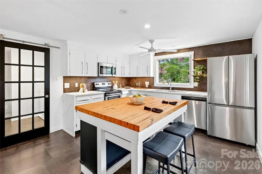 40 Mintz Lane Swannanoa NC 28778
