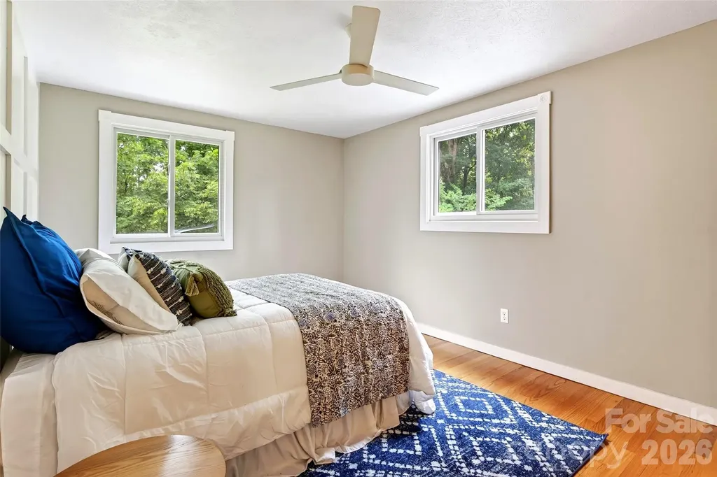 40 Mintz Lane Swannanoa NC 28778