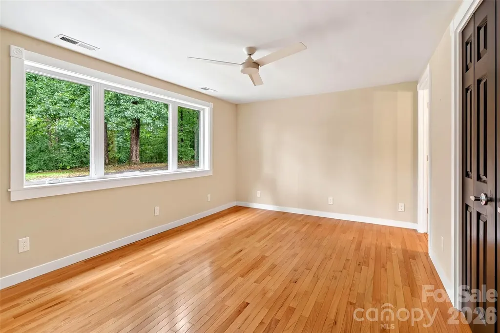 40 Mintz Lane Swannanoa NC 28778