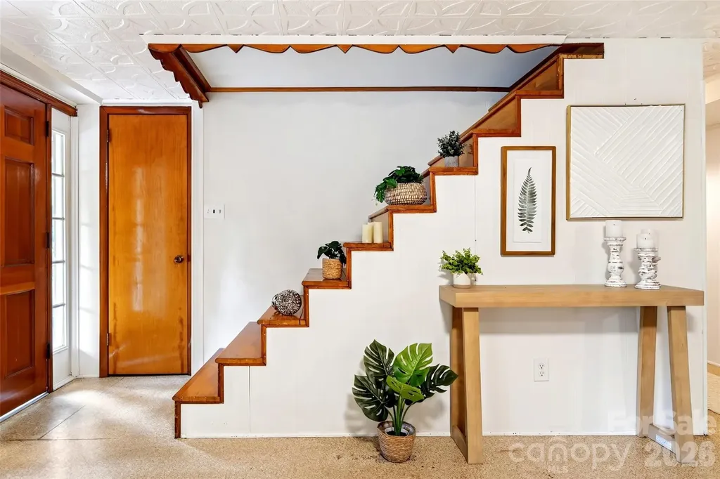40 Mintz Lane Swannanoa NC 28778
