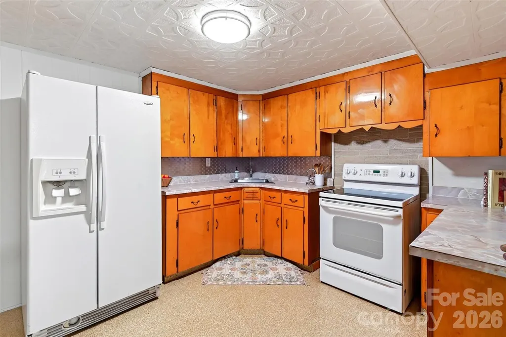 40 Mintz Lane Swannanoa NC 28778
