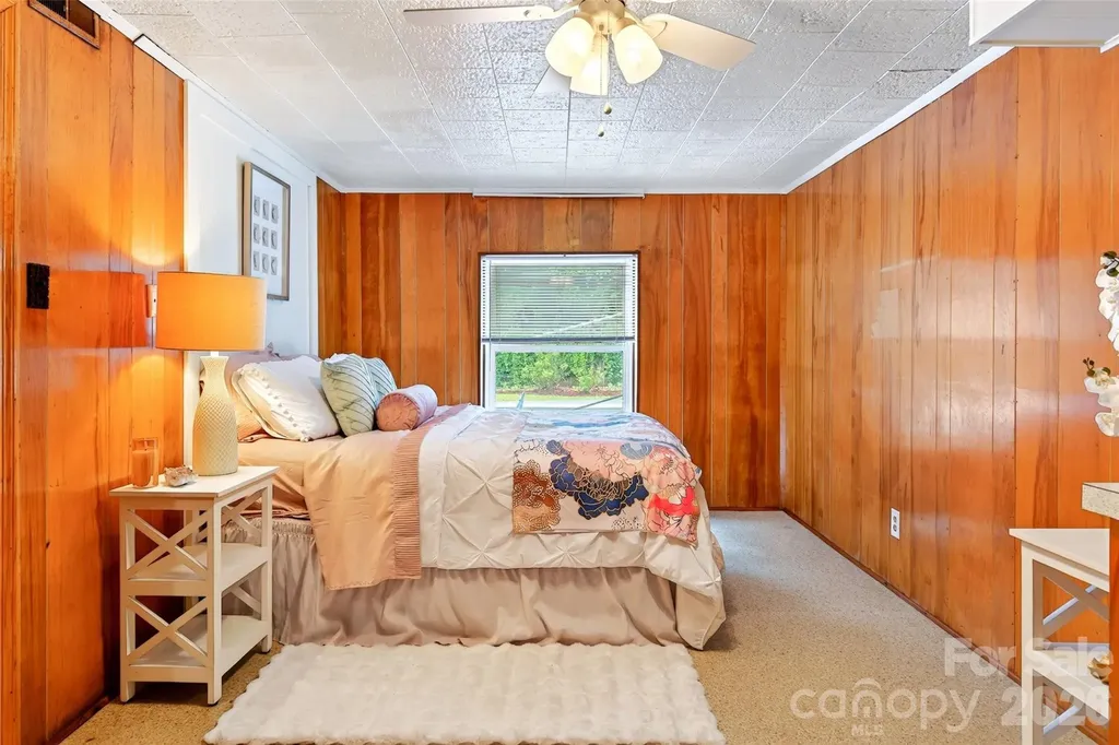 40 Mintz Lane Swannanoa NC 28778
