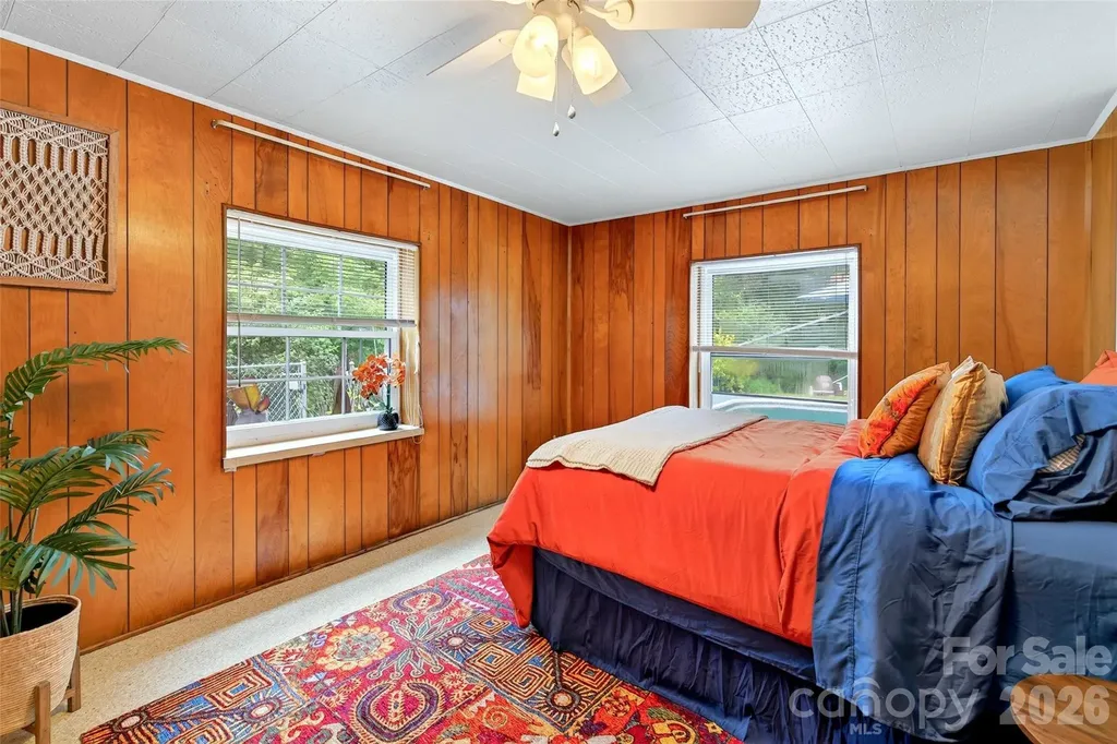 40 Mintz Lane Swannanoa NC 28778