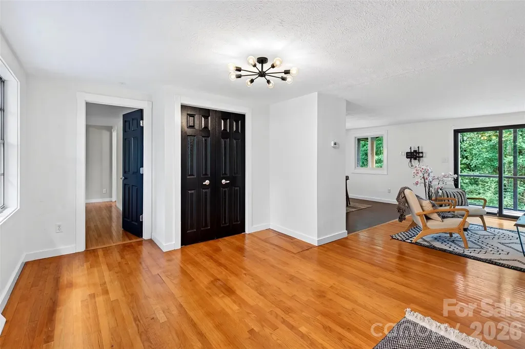 40 Mintz Lane Swannanoa NC 28778