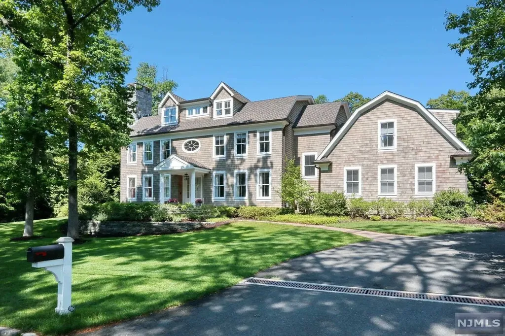 37 Fairview Avenue Woodcliff Lake NJ 07677