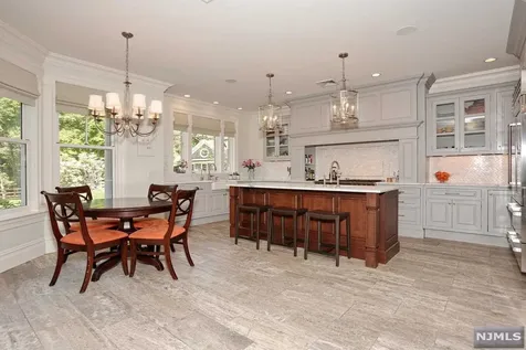 37 Fairview Avenue Woodcliff Lake NJ 07677