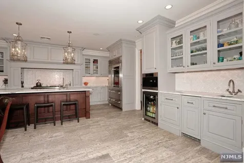 37 Fairview Avenue Woodcliff Lake NJ 07677