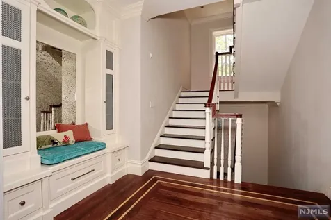 37 Fairview Avenue Woodcliff Lake NJ 07677