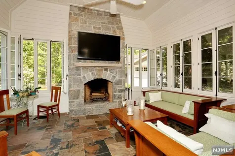 37 Fairview Avenue Woodcliff Lake NJ 07677