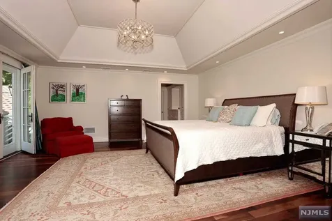 37 Fairview Avenue Woodcliff Lake NJ 07677