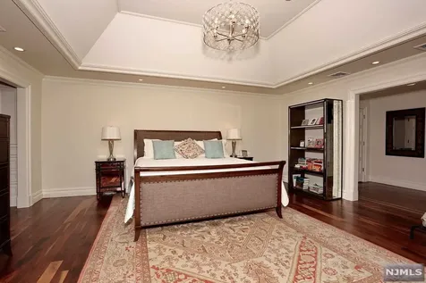 37 Fairview Avenue Woodcliff Lake NJ 07677
