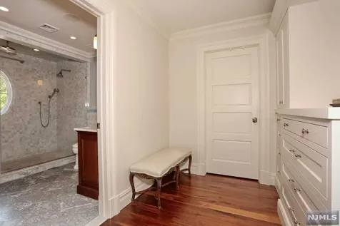37 Fairview Avenue Woodcliff Lake NJ 07677