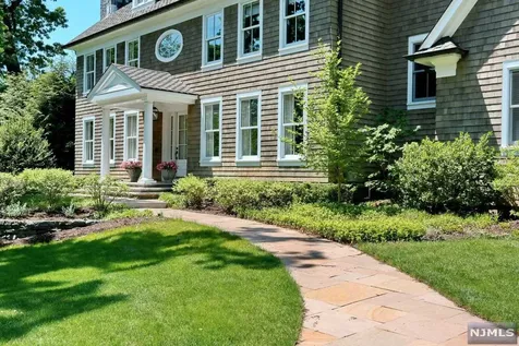 37 Fairview Avenue Woodcliff Lake NJ 07677