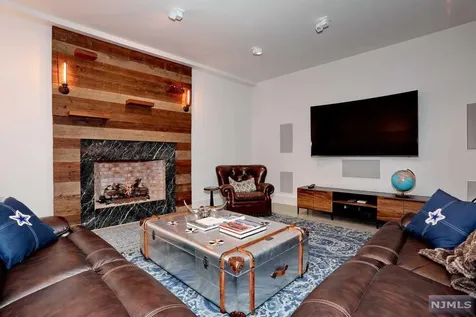 37 Fairview Avenue Woodcliff Lake NJ 07677