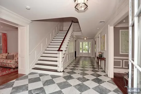 37 Fairview Avenue Woodcliff Lake NJ 07677