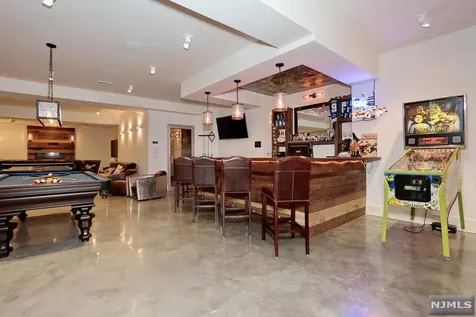 37 Fairview Avenue Woodcliff Lake NJ 07677