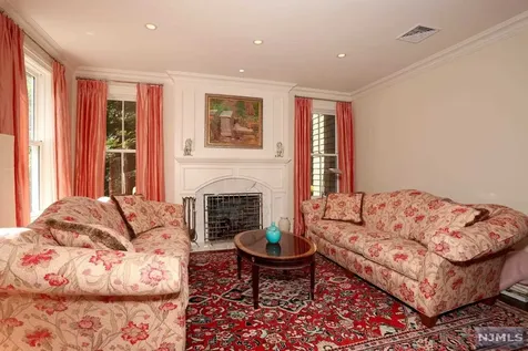 37 Fairview Avenue Woodcliff Lake NJ 07677