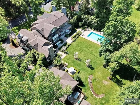 37 Fairview Avenue Woodcliff Lake NJ 07677