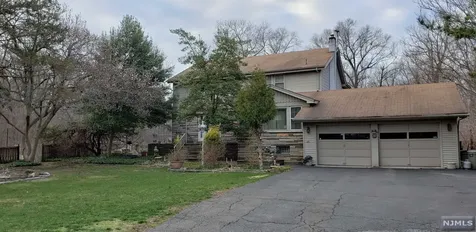 78 Camp Lane Fairfield NJ 07004