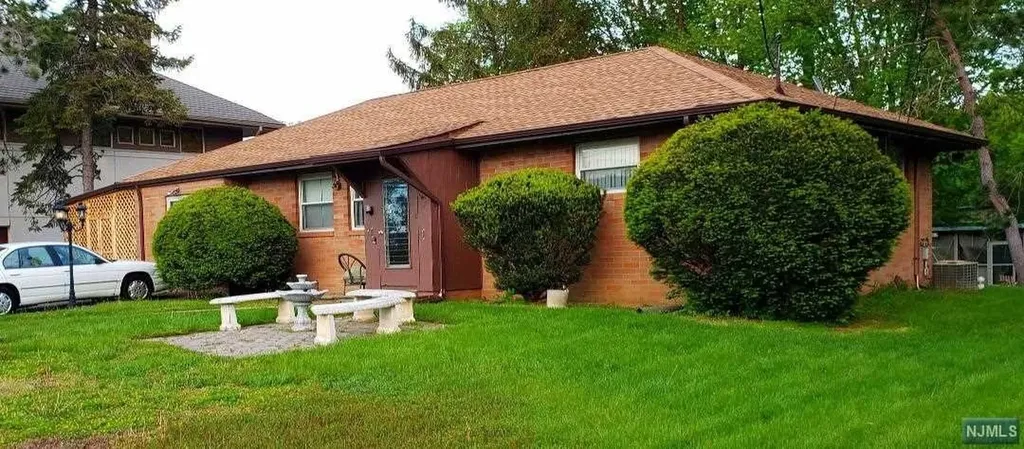 110 Fairfield Road Fairfield NJ 07004