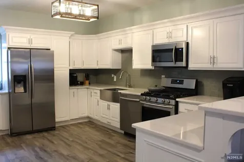 132 Hillcrest Place North Bergen NJ 07047