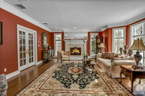 380 Crescent Drive Franklin Lakes NJ 07417