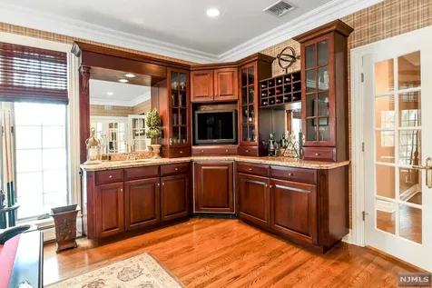 380 Crescent Drive Franklin Lakes NJ 07417