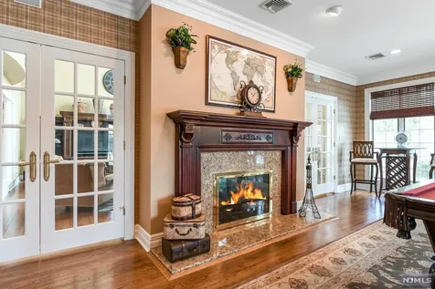 380 Crescent Drive Franklin Lakes NJ 07417