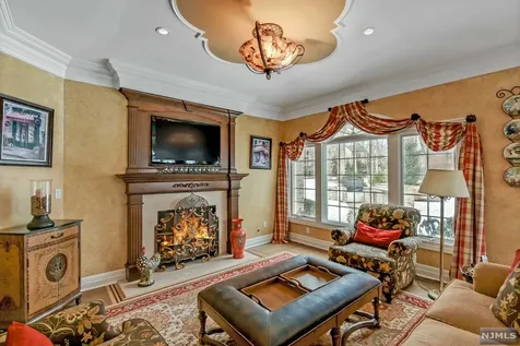 380 Crescent Drive Franklin Lakes NJ 07417