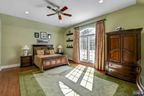380 Crescent Drive Franklin Lakes NJ 07417