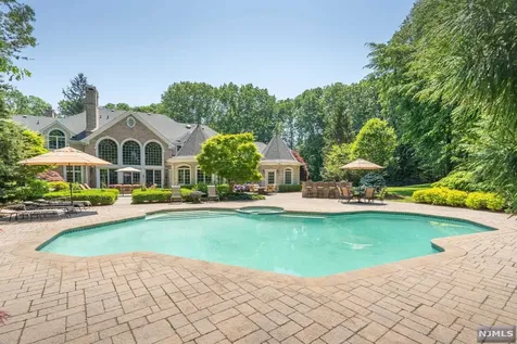380 Crescent Drive Franklin Lakes NJ 07417