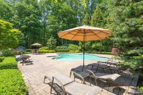 380 Crescent Drive Franklin Lakes NJ 07417