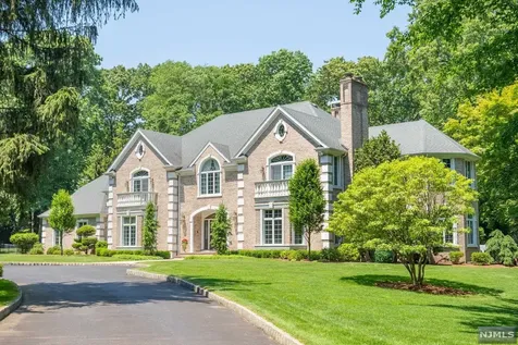 380 Crescent Drive Franklin Lakes NJ 07417