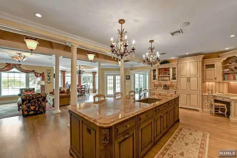380 Crescent Drive Franklin Lakes NJ 07417