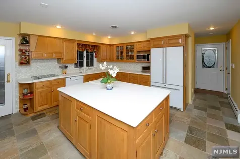 39 Gloria Drive Allendale NJ 07401