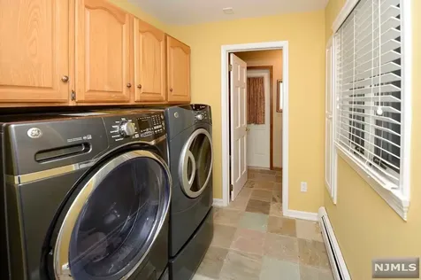 39 Gloria Drive Allendale NJ 07401