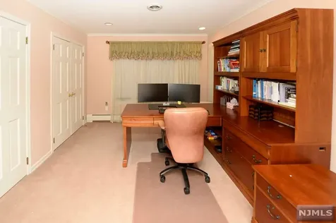 39 Gloria Drive Allendale NJ 07401