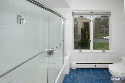 39 Gloria Drive Allendale NJ 07401