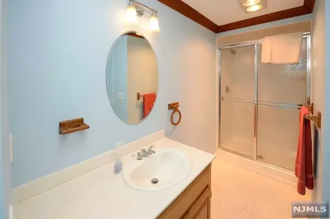 39 Gloria Drive Allendale NJ 07401