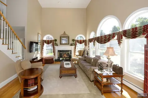 8 Copperfield Way Mahwah NJ 07430