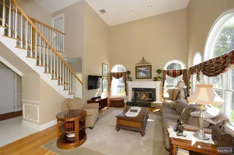 8 Copperfield Way Mahwah NJ 07430